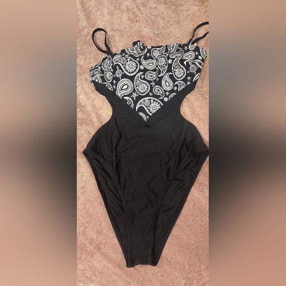 Cupshe Women'sone Piece Swimsuit - Picture 1 of 5